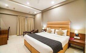 The Avenue Hotel & Banquet Near Bhopal Junction